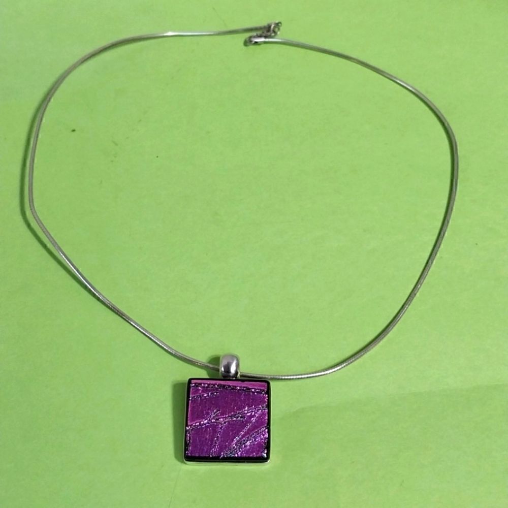 Vintage Dichrolic Pendent...EUC 